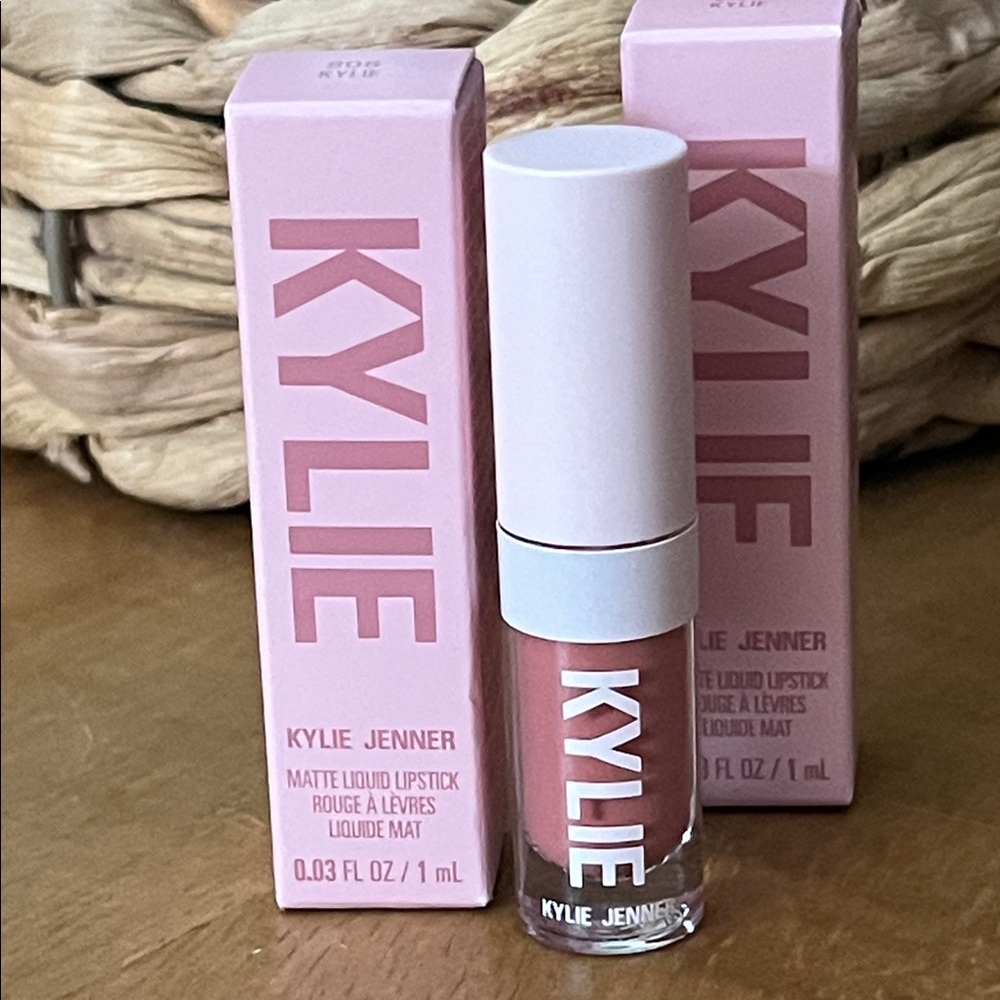 TWO-KYLIE TRAVEL SIZE MATTE LIQUID LIPSTICKS-NIB